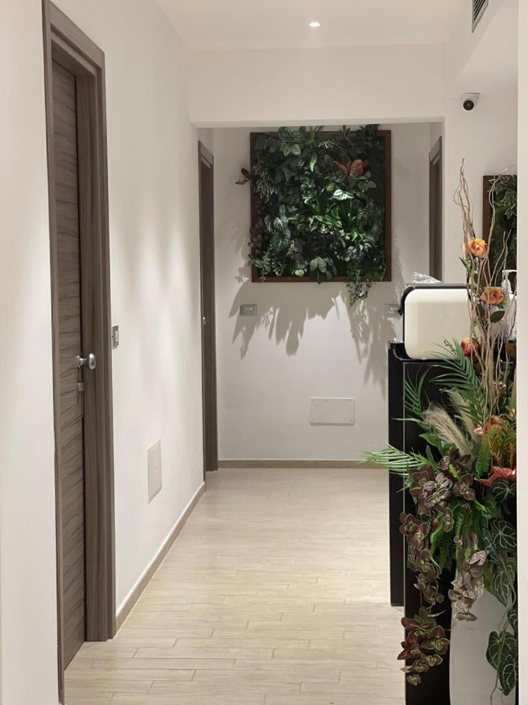 Piazza Dante Hotell Taranto Exteriör bild